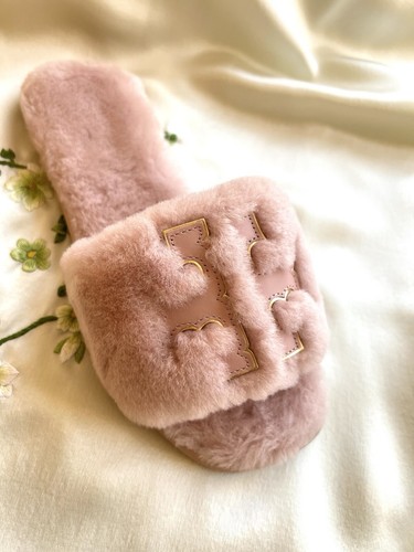 Tory Burch Double T Shearling Slide in Shell Pink/Gold Size 8.5 Style No. 83484 - Picture 5 of 8
