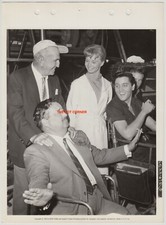 JACKIE GLEASON VISITS ELVIS PRESLEY ON GIRLS GIRLS GIRLS SET 1962 KEYBOOK PHOTO