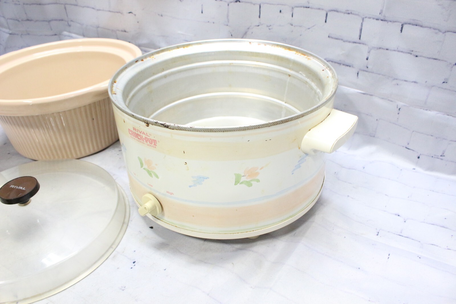 Vintage Rival CrockPot Stoneware Cooker Pink Flowers 5 qt Model 3355