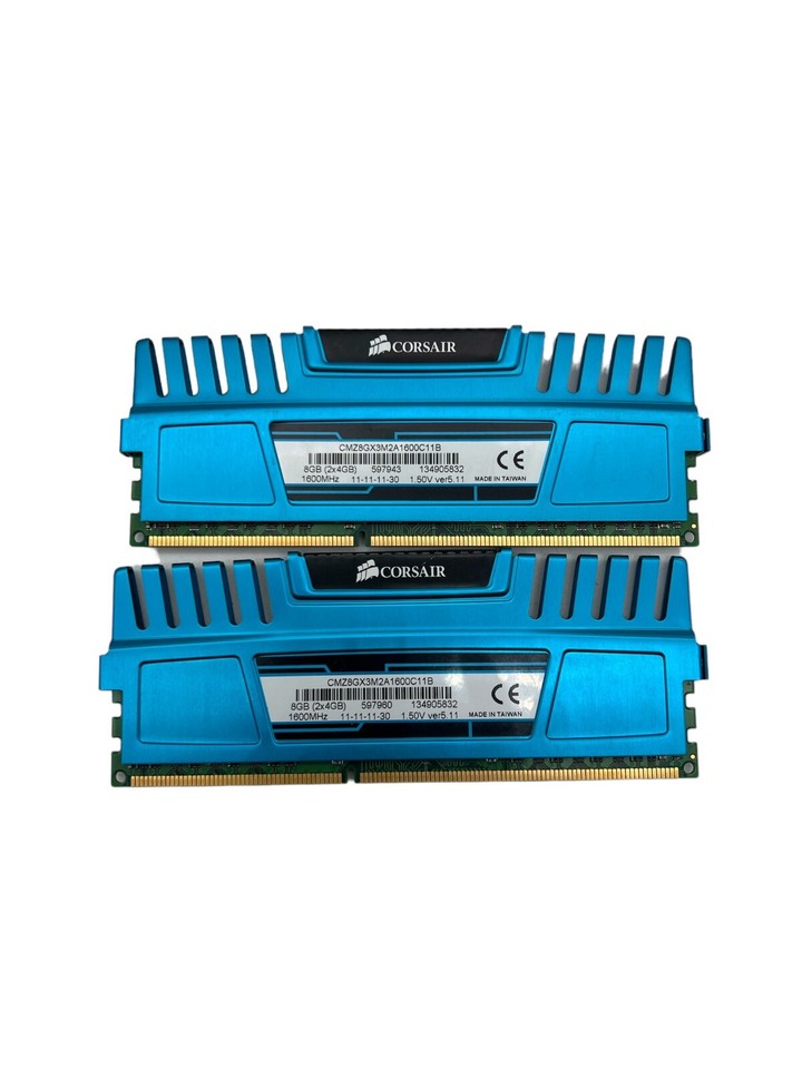 CORSAIR DDR3 4GB (1x4GB) 1600MHz CMZ16GX3M4A1600C9 Utilisé Testé Pas
