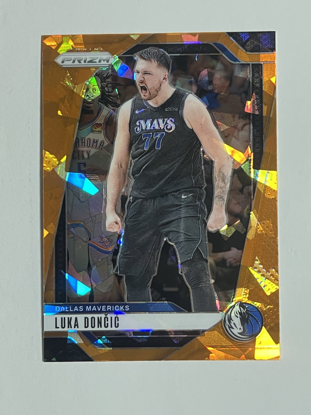 2024-25 Panini Prizm Basketball Luka Doncic Orange Cracked Ice Dallas Mavs #89