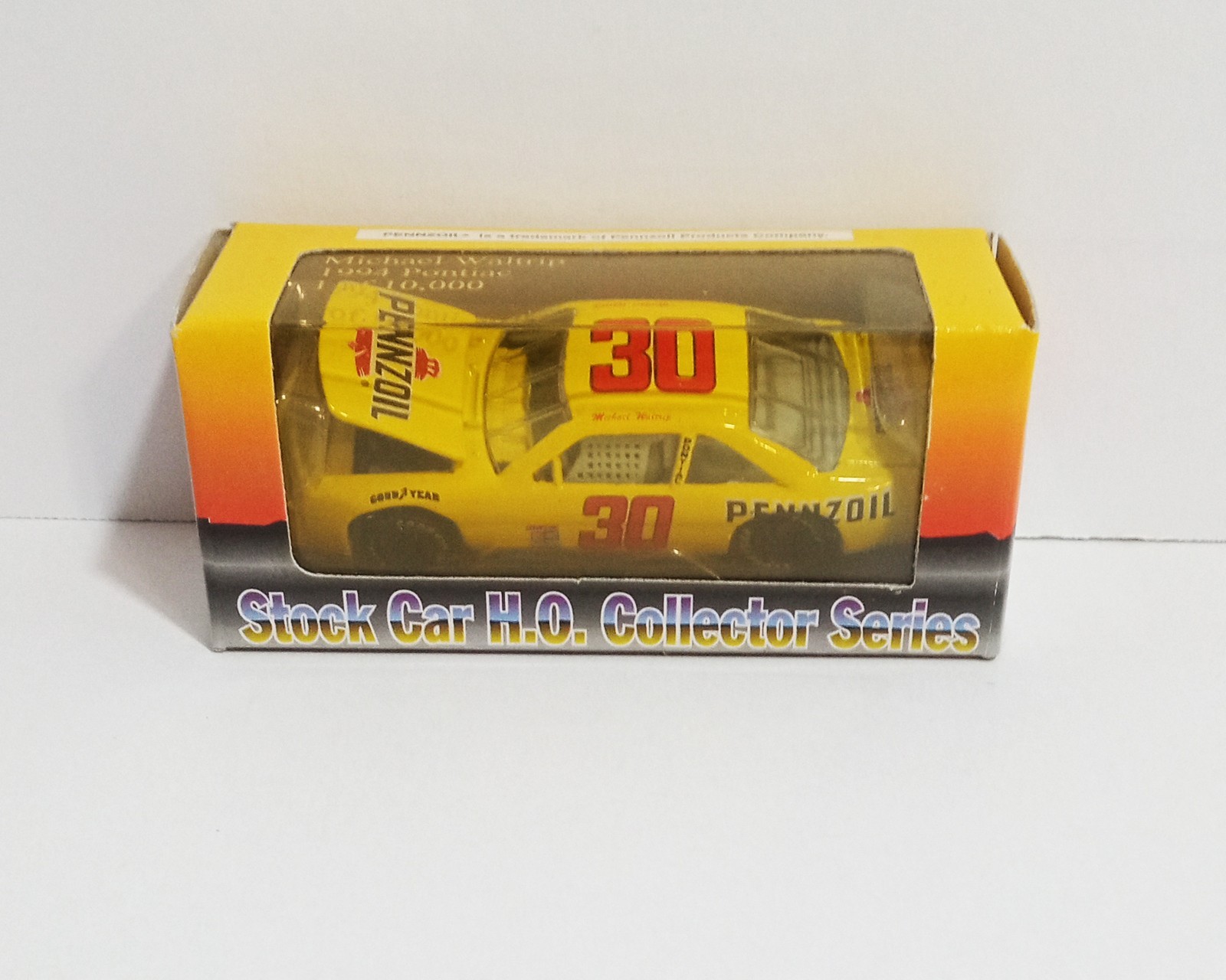 Michael Waltrip 1/64 Action RCCA #30 Pennzoil 1994 Grand Prix HOOD OPEN