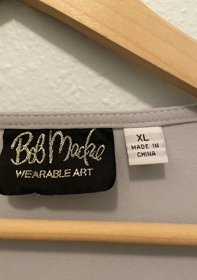 Blusa Pullover Bob Mackie Usable Art XL Gris Cuentas Algodón Spandex Foto 2 de 4