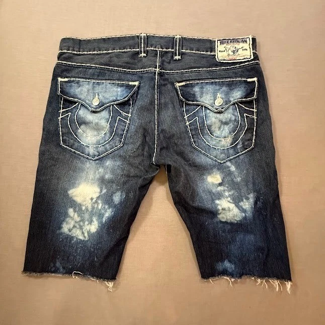 Pantalones cortos de mezclilla blanqueados desgastados de la marca True Religion para hombre talla 38x13 Foto 3 de 4