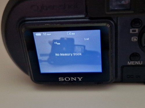 VGC BOXED Sony Cybershot DSC-P12 5.0MP Blue Compact Digital Camera 3UKPOST - Picture 9 of 14