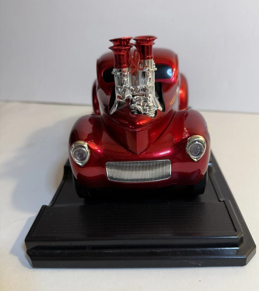 Muscle Machines '33 1933 Willys Coupe WILLY THE KID GASSER 1:18 Diecast Red - Image 4 of 4