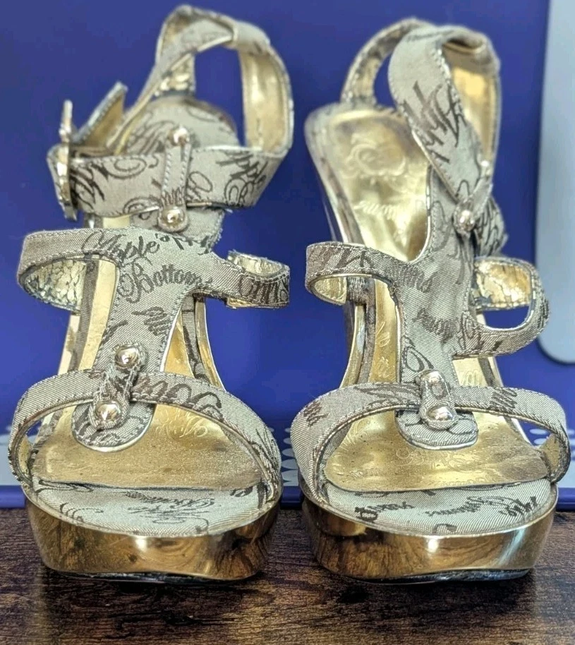 Сандалии на танкетке с золотым логотипом Apple размер 9 стразы - Изображение 3 из 4