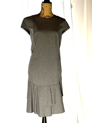 Akris Punto fitted gray knit dress with flounce, cap sleeves, NWT Size 14