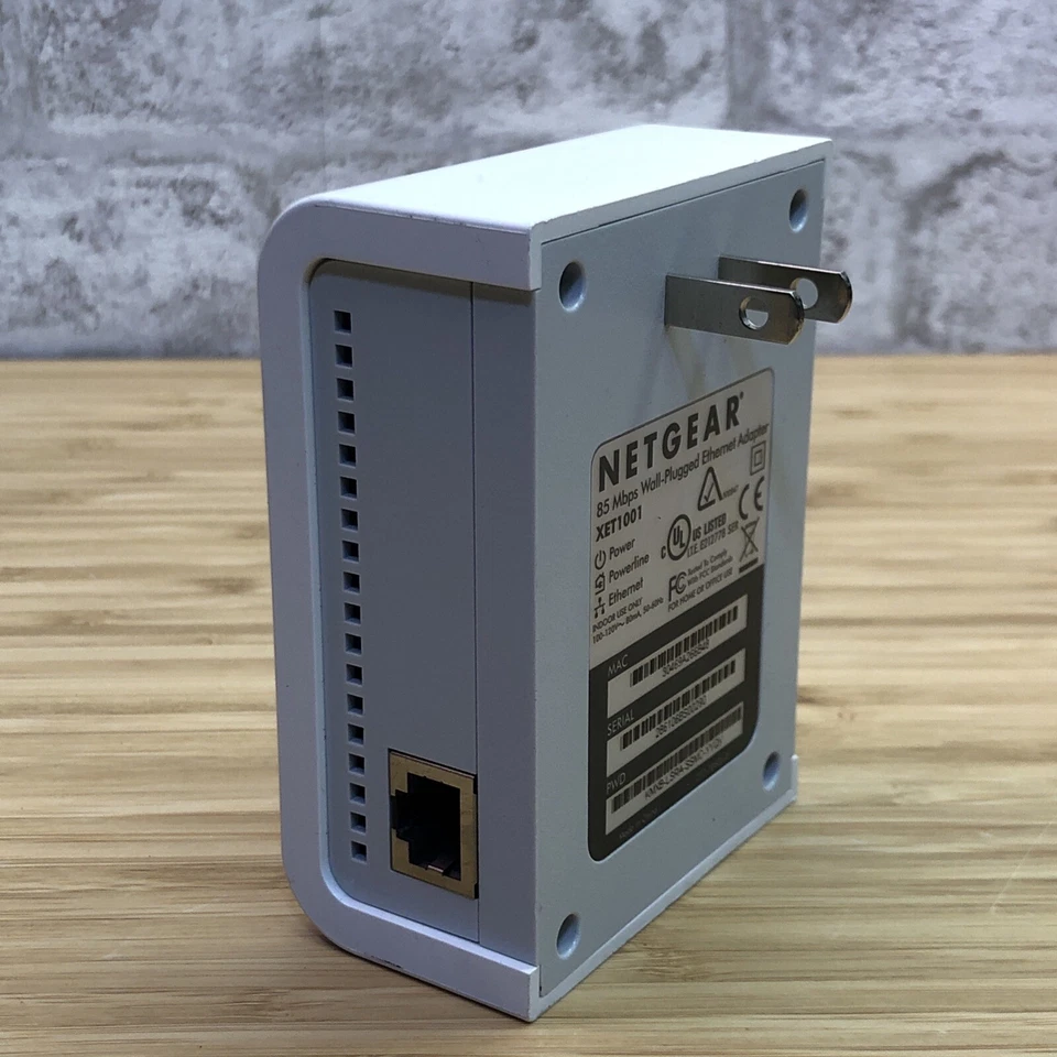 Netgear 85 Mbps Wall Plugged Ethernet Adapter XET1001 - Image 2 of 4