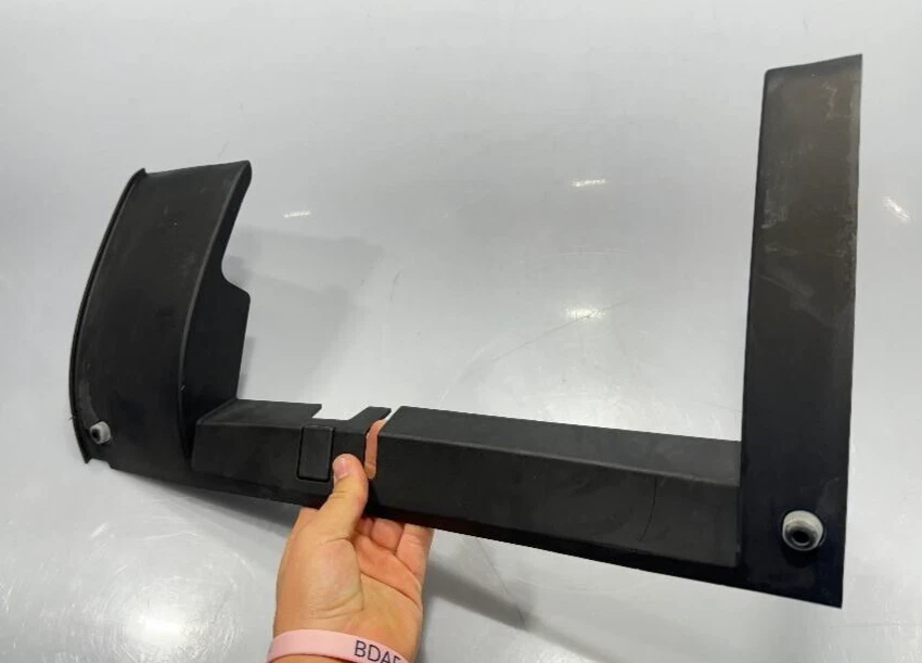 GUANTERA DELANTERA DERECHA CHEVY TRAVERSE/GMC ACADIA 2009-2017 PANEL DE AJUSTE GENUINO OEM Foto 3 de 4