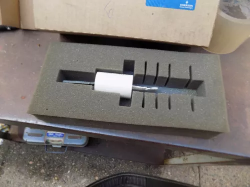 WHITE-RODGERS 767A-375   767A-375   HOT SURFACE IGNITOR WITH 1-3/8" LEAD  NIB