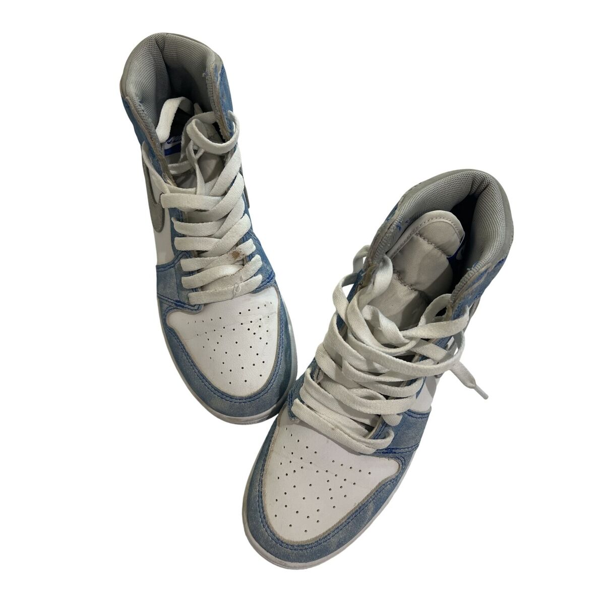 Nike Air Jordan 1 Retro High OG GS Sneakers in Hyper Royal Nike Air Jordan 1 Retro High OG GS Sneakers in Hyper Royal