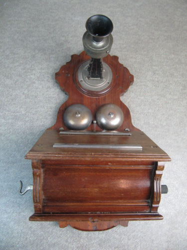 Altes, antikes Wandtelefon, Pultapparat, SpM 04 - Bild 1 von 12