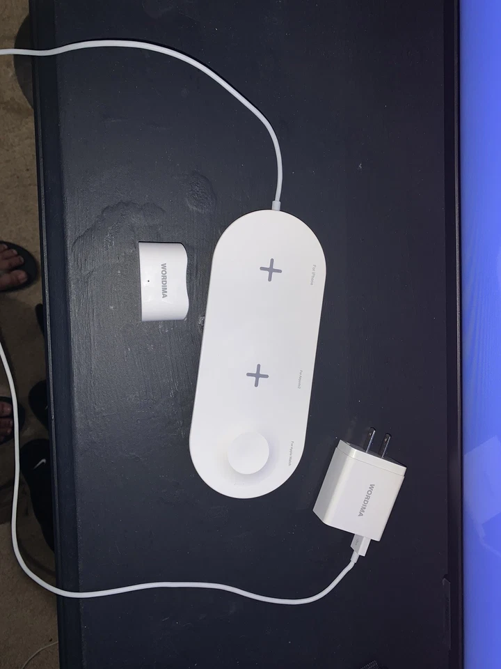 Estación base de carga de cargador inalámbrico 3 en 1 para Apple Watch/AirPods Foto 3 de 3