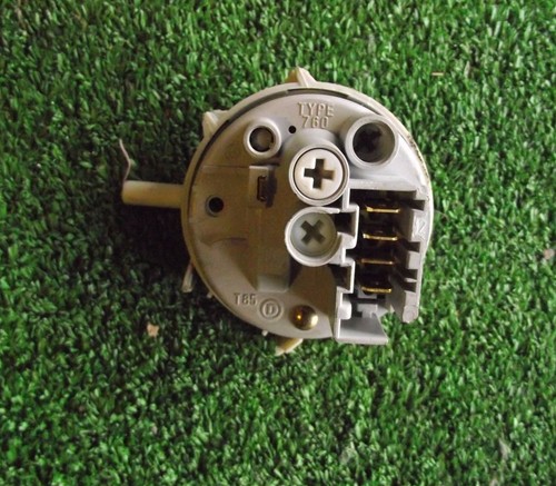 Waschmaschine HOTPOINT WMA20P Wasserdruckschalter