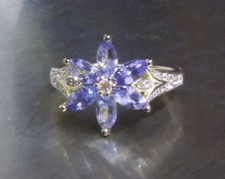 STERLING SILVER Ring w/ Purple Stones Size 7 R-75 NEW