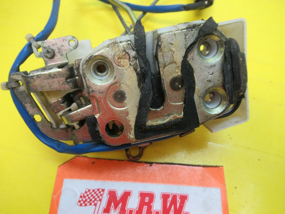 ACTUADOR DE BLOQUEO DE PESTILLO DE PUERTA LADO DERECHO DEL PASAJERO para 92 93 94 95 96 MAZDA MX-3 MX3 Foto 2 de 4