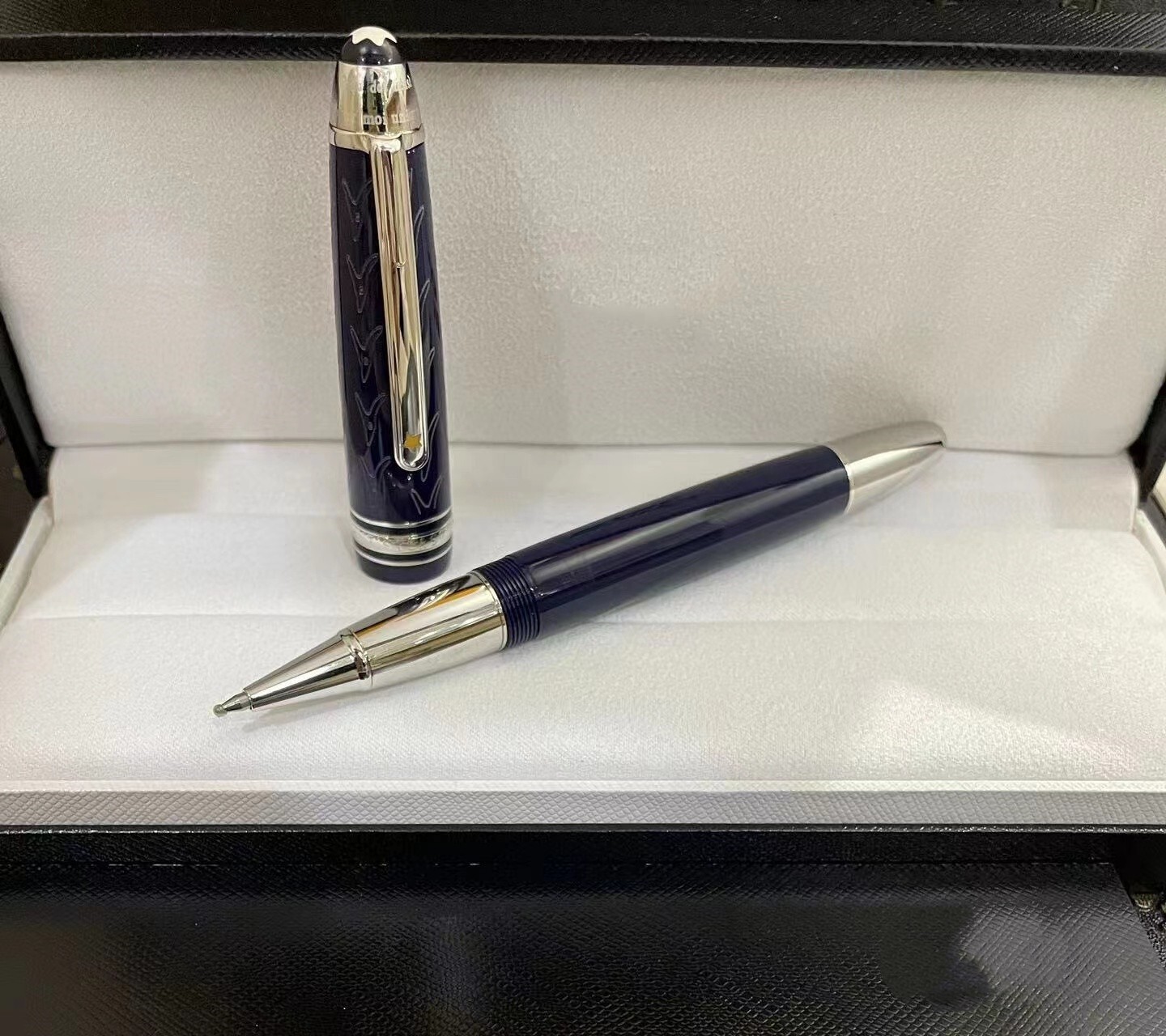 Deluxe Metal Fox Series Blue Color 0.7mm Rollerball Pen No Box