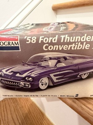 Monogram '58 Ford Thunderbird Convertible 2 N 1 Plastic Model Car