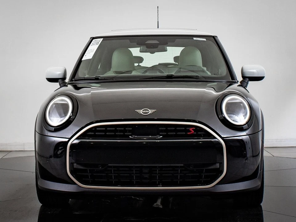 Mini Cooper S Signature Plus 2025 Foto 2 de 4