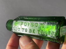 60988 Old Vintage Antique Glass Poison Bottle Green Hexagonal NTB  POISON