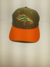 New Era Denver Broncos Salute to Service 39THIRTY Fitted Hat Small/Medium, Khaki