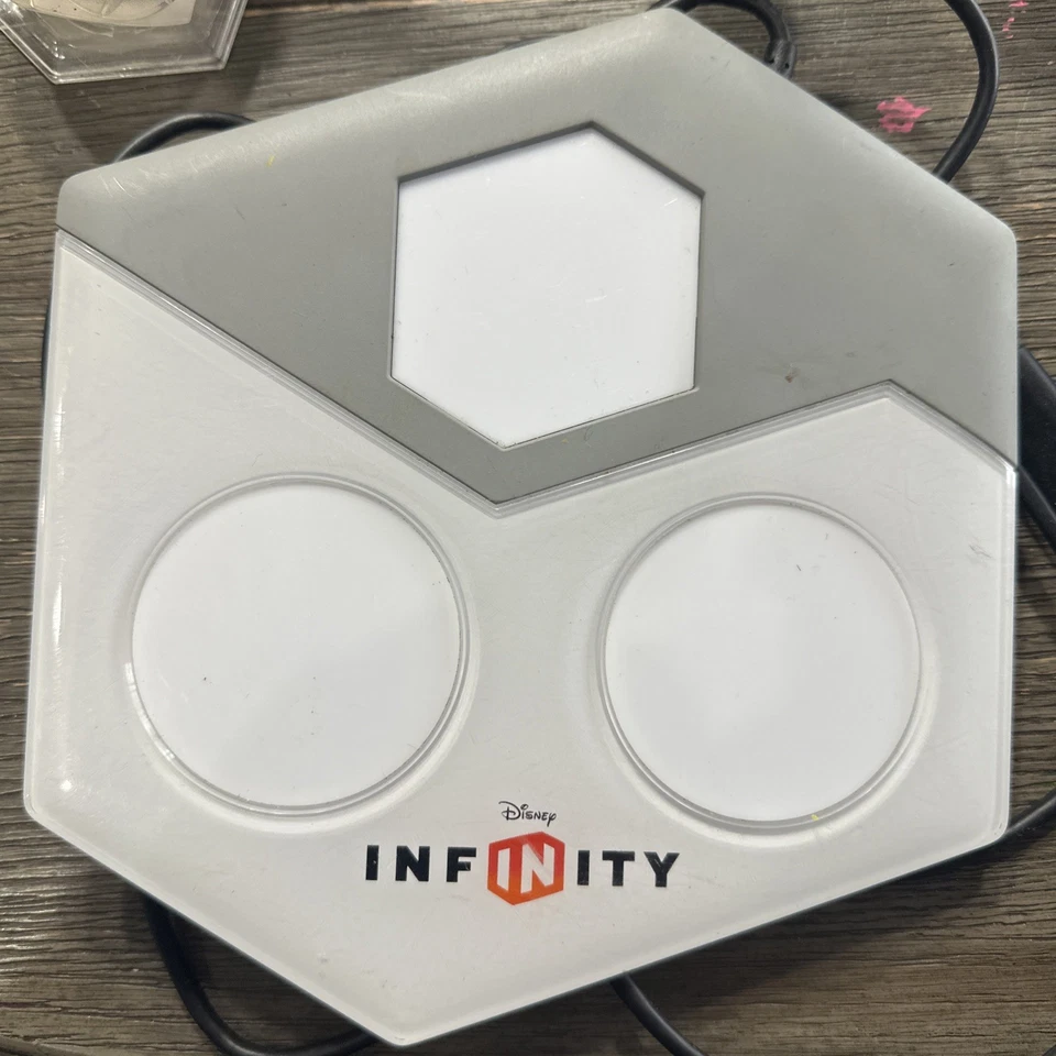 Lote de 14 bonecos Disney Infinity – heróis, piratas, monstros e muito mais - Imagem 2 de 4