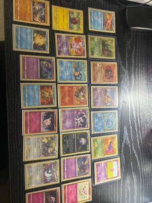 23 vintage pokemon cards great condition 1999-2019