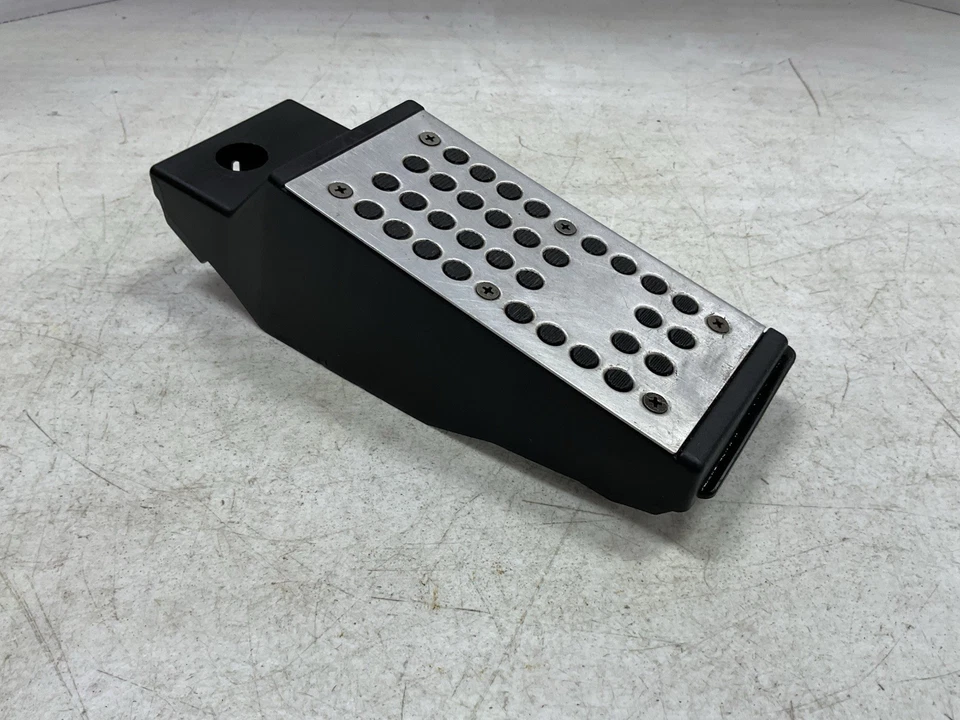 Infiniti G35 2005-2007 cupé reposapiés OEM automático Foto 3 de 4