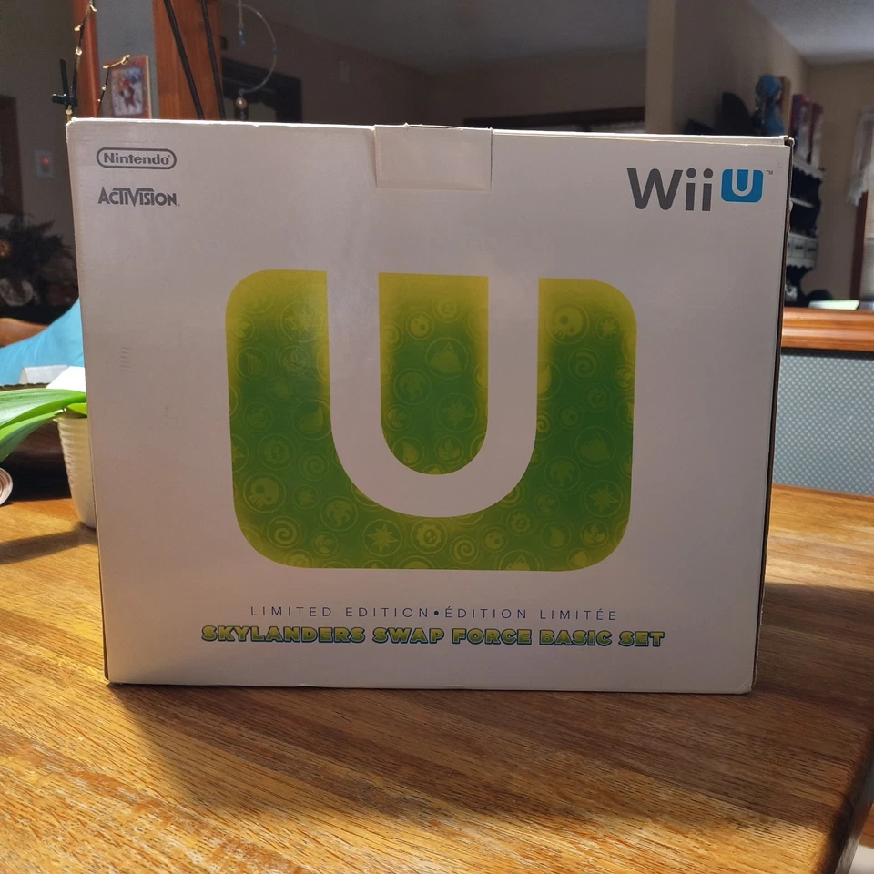 Consola Nintendo WiiU Wii U Skylanders Edición Limitada Paquete Blanca Nueva en Caja Foto 3 de 4