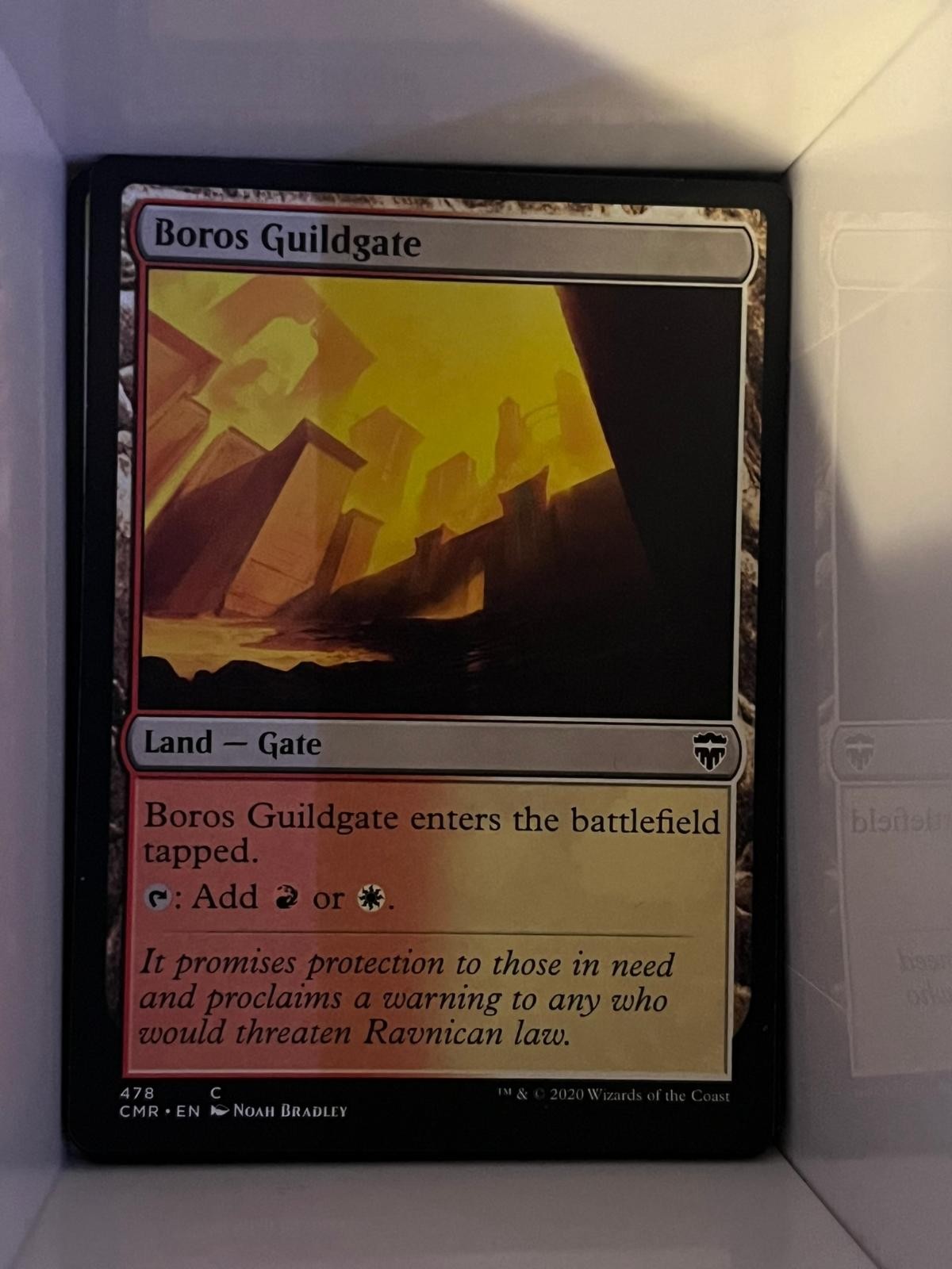 Boros Guildgate 478 Common Commander Legends Magic: The Gathering NM