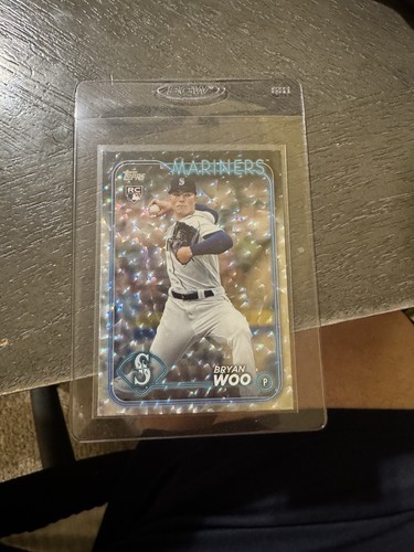 2024 Topps Series 1 Bryan Woo Silver Crackle Foil