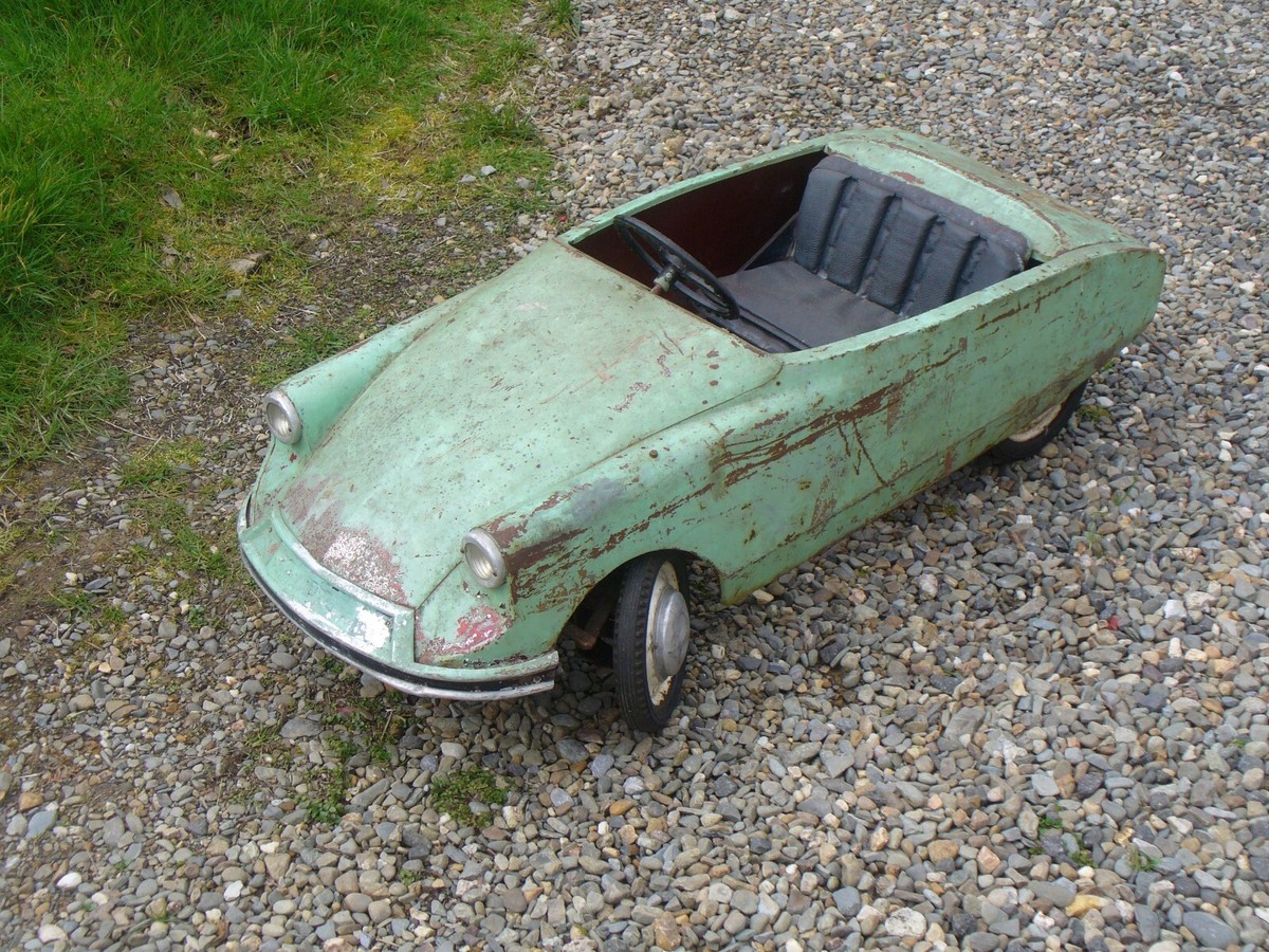 VINTAGE PEDAL CAR,CITROEN ID PEDAL CAR,CITROEN DS PALLAS, NOT