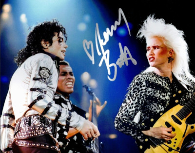 GFA Michael Jacksons Gitarrist Jennifer Batten Signiert 8x10 Foto Zertifikat