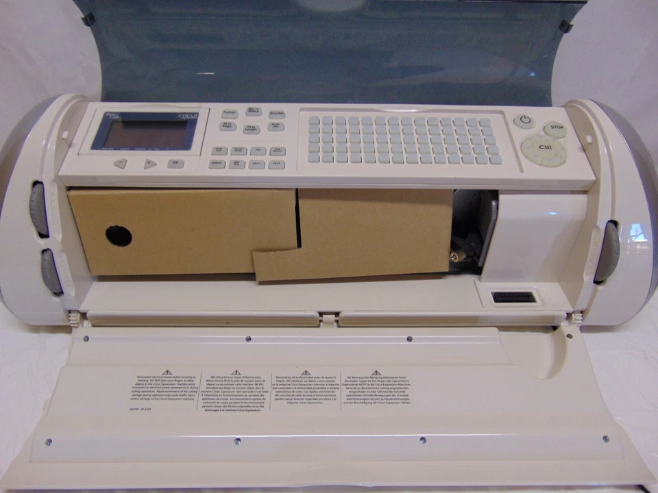 CRICUT Expression 24" Personal Electronic Cutting Machine CREX001 - Image 4 of 4