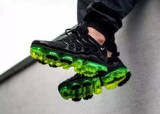  DS Nike Air VaporMax Plus Black and green Me...