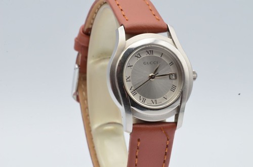 Gucci Women's Watch Steel 1 3/32in Quartz Vintage Nice Condition 18044 7/12ft - Picture 2 of 10
