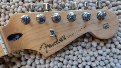 Fender Player Stratocaster Strat Neck & Tuners 2019 Maple Board 22 Frets Great!
