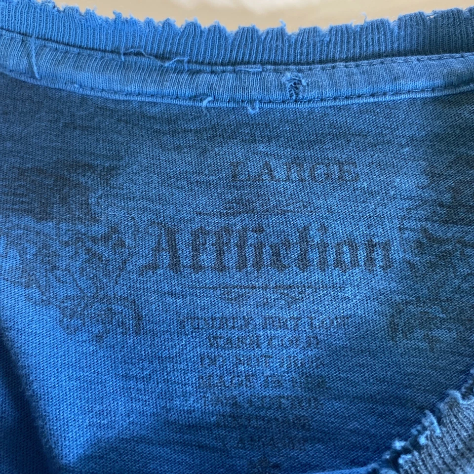 Camiseta Vintage EUA Affliction Live Fast Distressed GRANDE AZUL Rara Htf Y2k - Imagem 3 de 4
