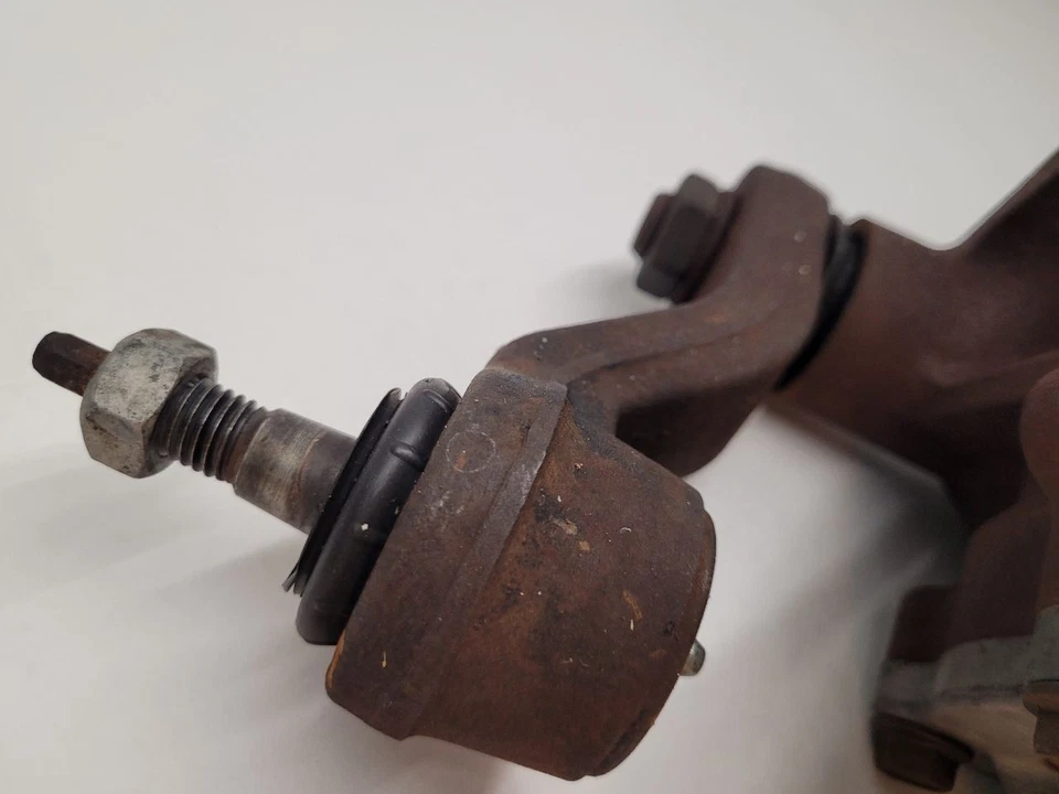 2007 - 2013 CHEVROLET SUBURBAN 2500  Steering Gear/Rack Power Steering  Foto 3 de 4