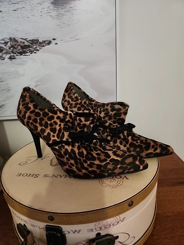 Stuart Weitzman Leopard Print AOK high heel booties leather serval hair 39 1/2 - image 2 of 4