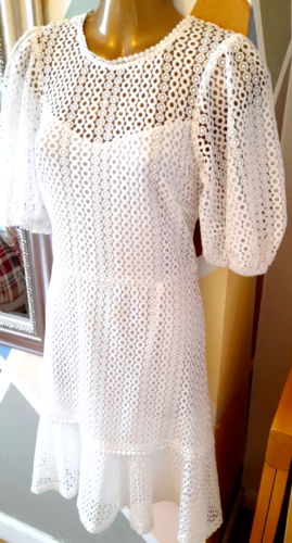 NEW LOOK Stunning White Crochet Skater Dress 10 NWOT - Picture 2 of 4