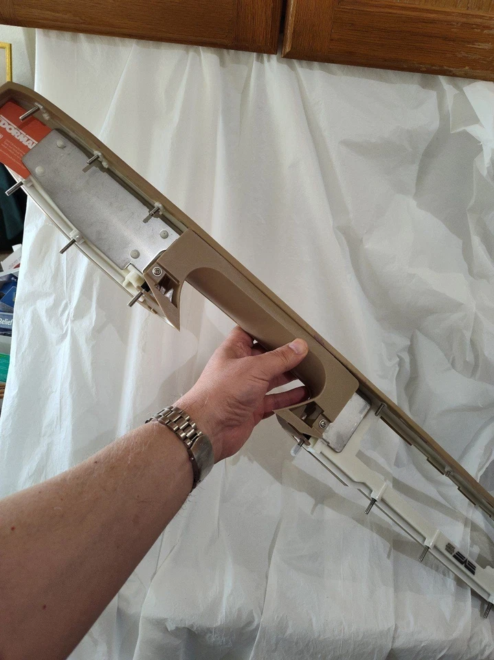 Borde de manillar Dorman (compatible con GM) Foto 2 de 4