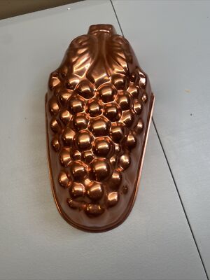 Vintage Copper Tone Pineapple/Grapes Cake Pan Mold Wall Hanging Art  10.5''x5.5''