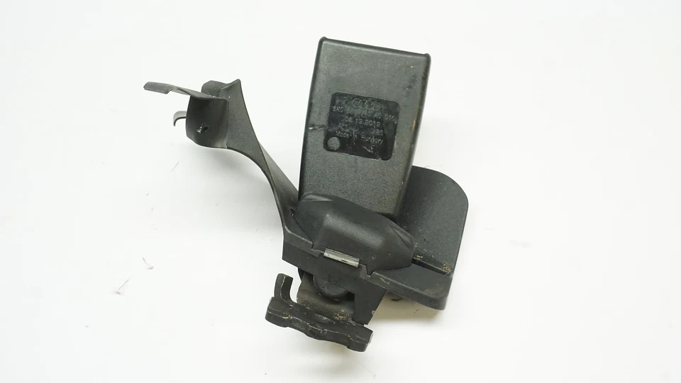 2013-2016 AUDI ALLROAD REAR SEAT BELT BUCKLE RECEIVER RIGHT 8K0857740AC - Image 3 of 3