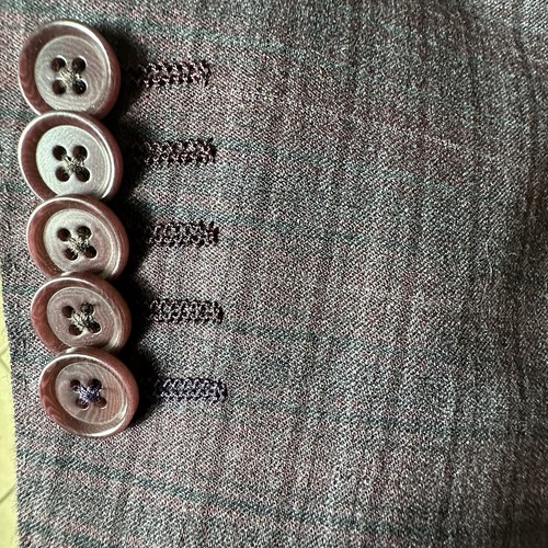 English Laundry sports coat 44R-34W, burgundy/Gray Plaid, Tailored threading. - Picture 14 of 20