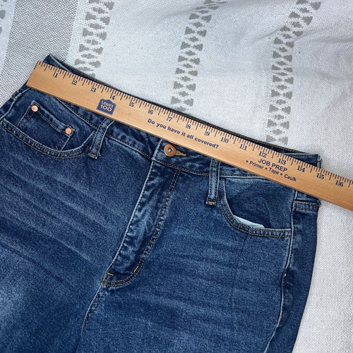 !iT Women's Carolyn High Rise Relaxed Distressed Stretch Straight Jeans Sz 6 - Picture 10 of 10