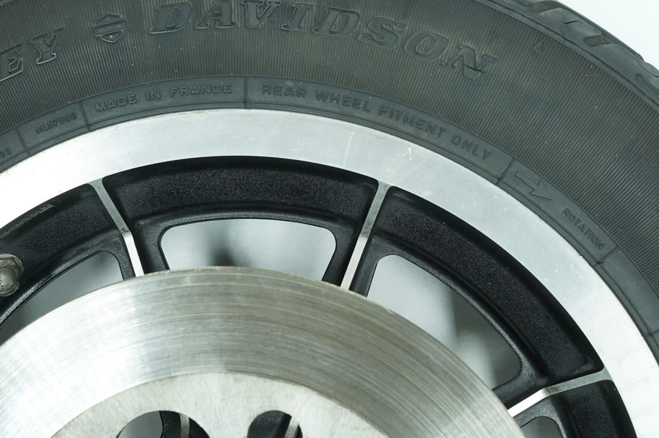 Harley Dyna 1995 FXDL Low Rider OEM llanta trasera neumático dañado MT90B16 16" Foto 3 de 4