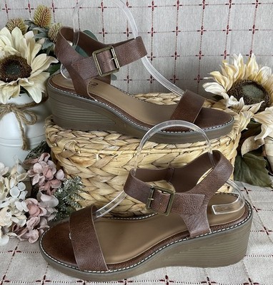 B-52 by Bullboxer  Dalia  Wedge Sandals Womens Sz 10 Camel Brown New Nonslip