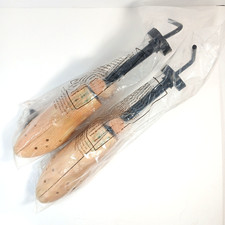 One Pair 2-way Wooden Adjustable Shoe Stretcher for Women Size 9-11 Large